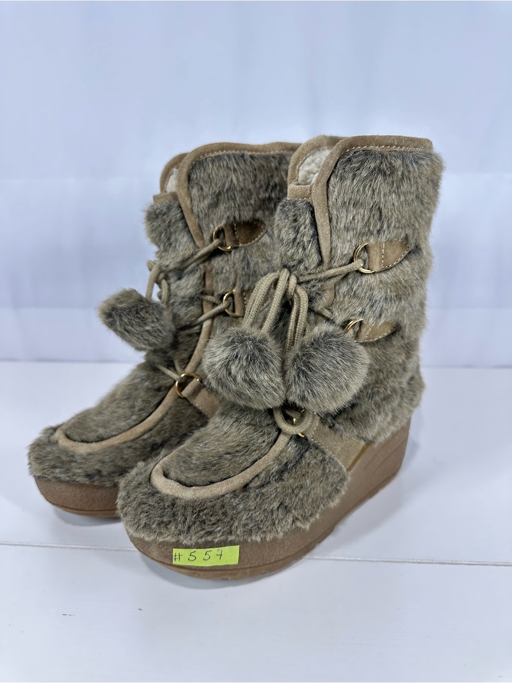 #557 Vintage Juicy Couture Fur Pom Pom Lace-Up Snow Bunny Boots Women’s 6